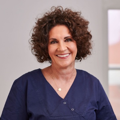 Zahnärztin Dr. Maryam Ohling ist Parodontitis-Spezialistin.